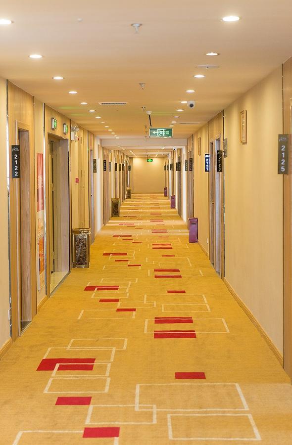 Thank Inn Plus Hotel Sichuan Neijiang Hongxing Red Star Macalline Exterior photo